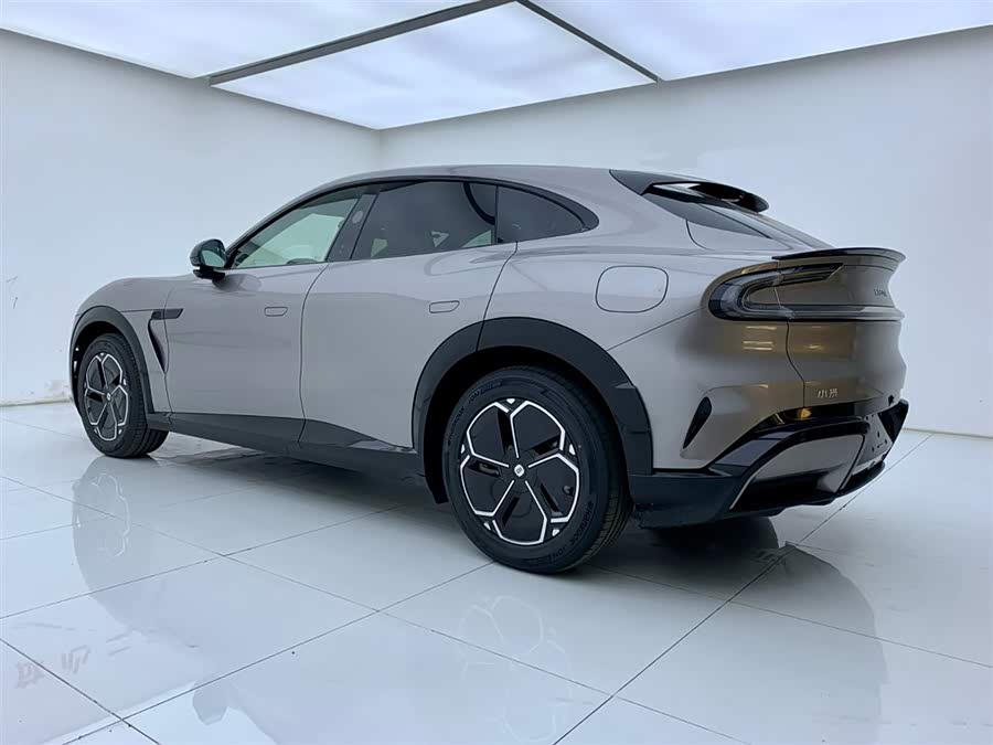 MI YU7 2025 car image #7