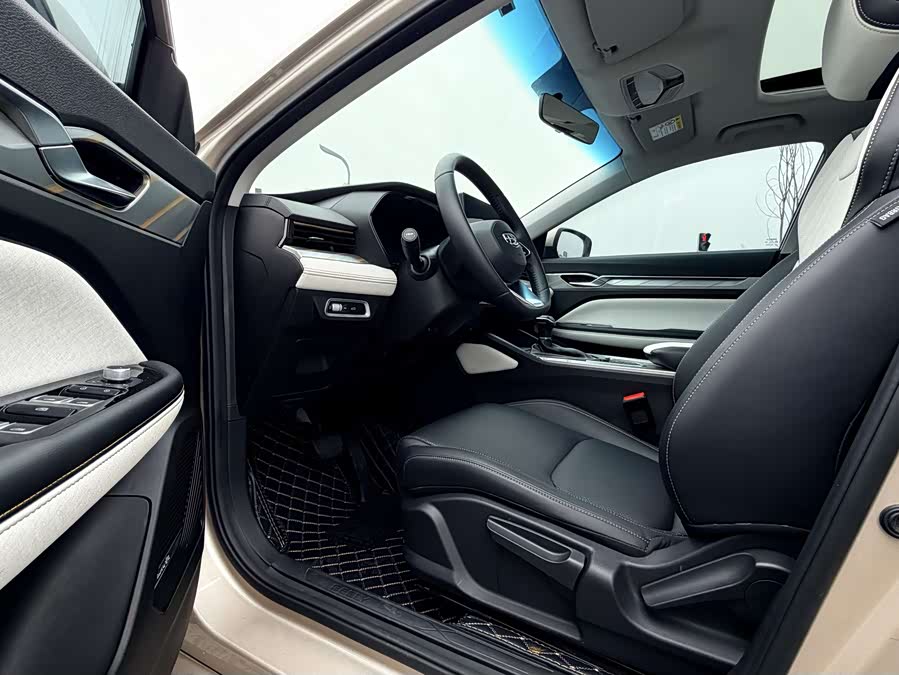 GEELY Emgrand L 2022 immagine di auto #7