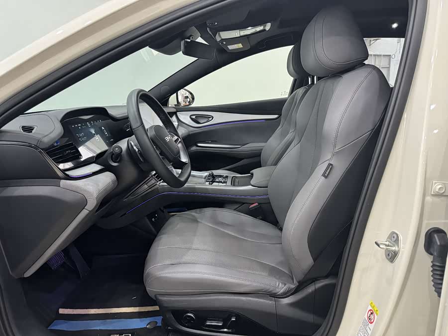 BYD Seal 07 DM-i 2025 car image #7