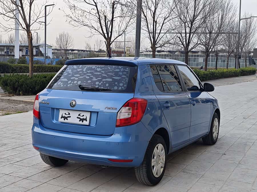 Skoda Fabia 2013 image de voiture #7