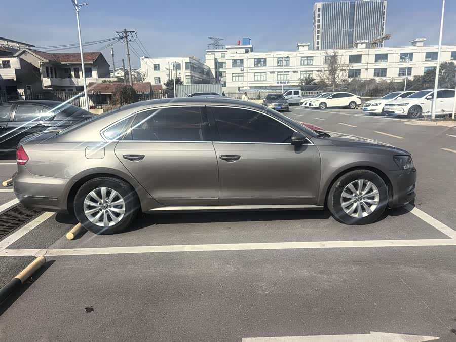 Volkswagen Passat 2013 car image #7