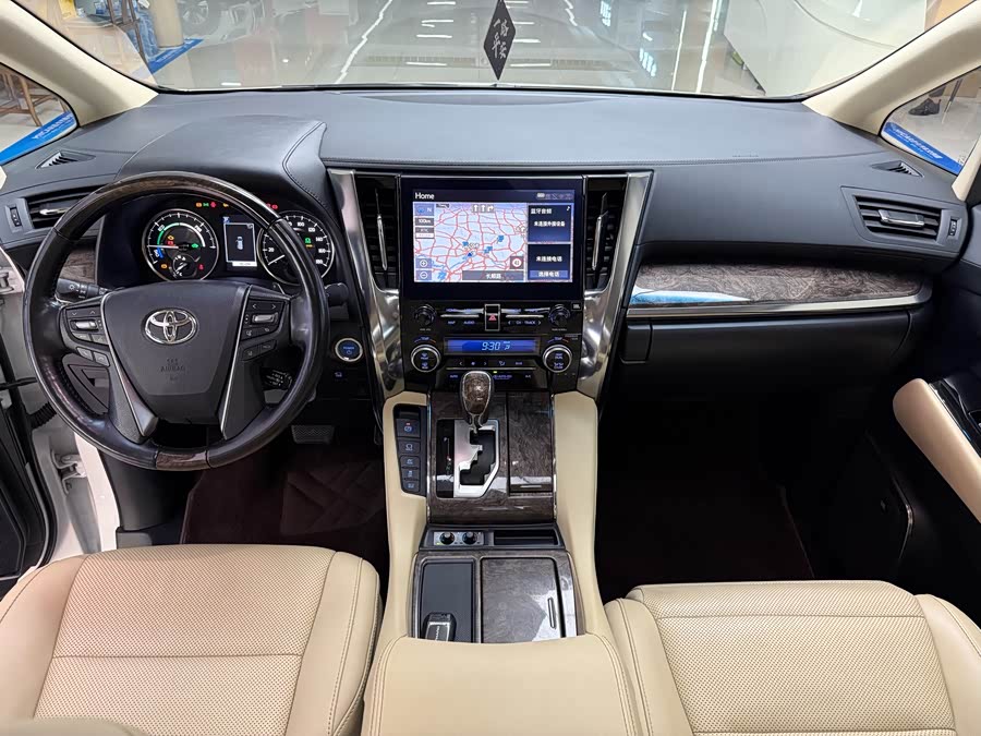 Toyota Alphard 2022 car image #7