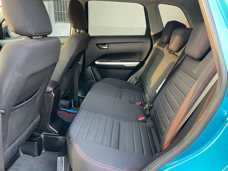 Suzuki Vitara 2016 image de voiture #7