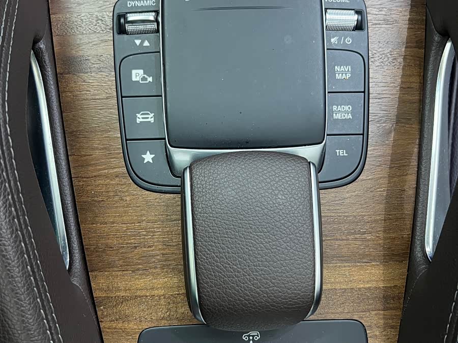 Mercedes-Benz 2023 car image #7