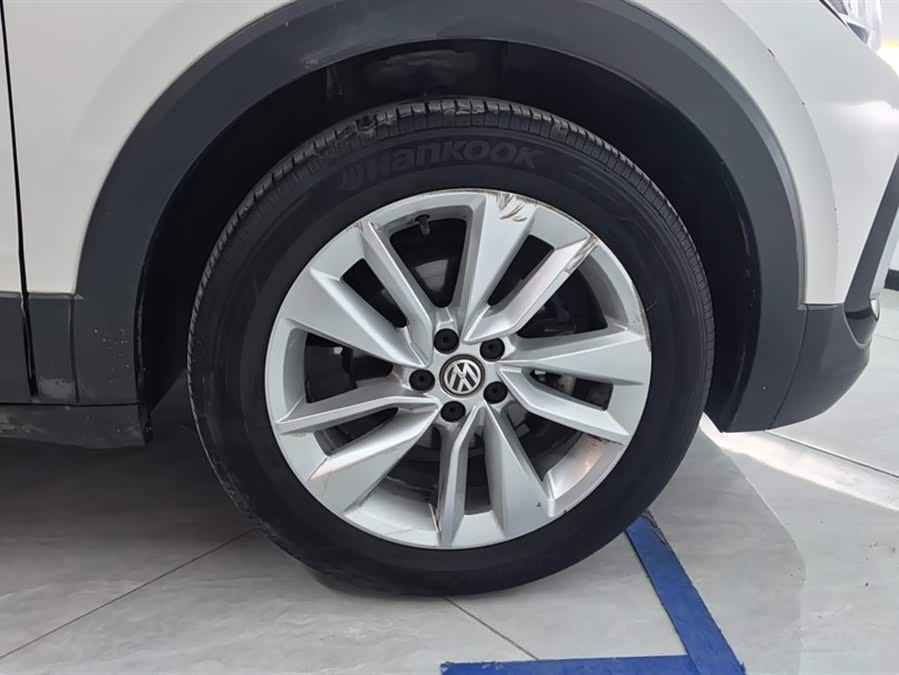 Volkswagen T-Cross 2019 #7 Volkswagen T-Cross 2019 car image #7