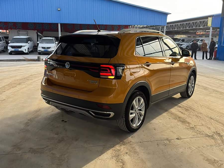 Volkswagen T-Cross 2020 #7 Volkswagen T-Cross 2020 car image #7