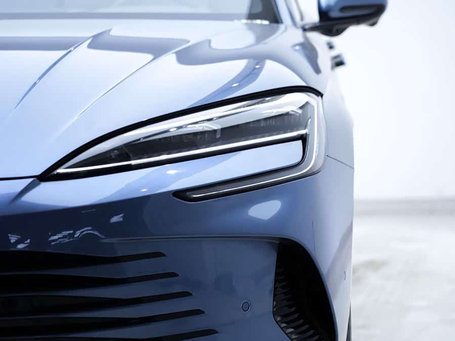 BYD Seal 07 DM-i 2025 #7 BYD Seal 07 DM-i 2025 car image #7