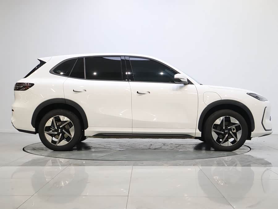 GEELY 2025 #7 GEELY 2025 car image #7