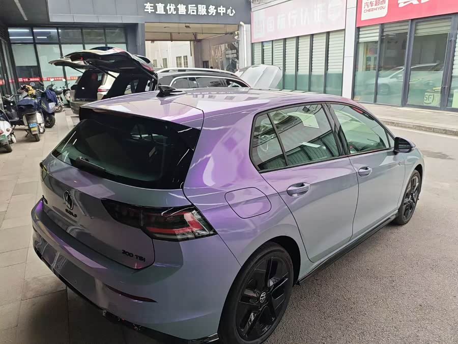 Volkswagen Golf 2024 car image #7