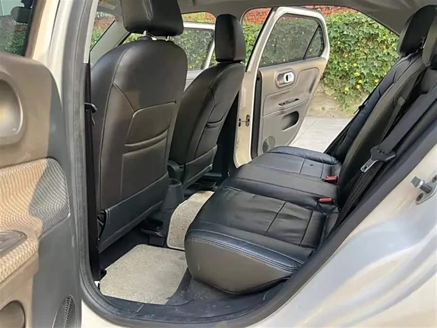 MG 3 2014 car image #7