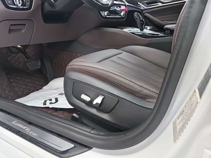 BMW 5 Series 2019 #7 BMW 5 Series 2019 car image #7