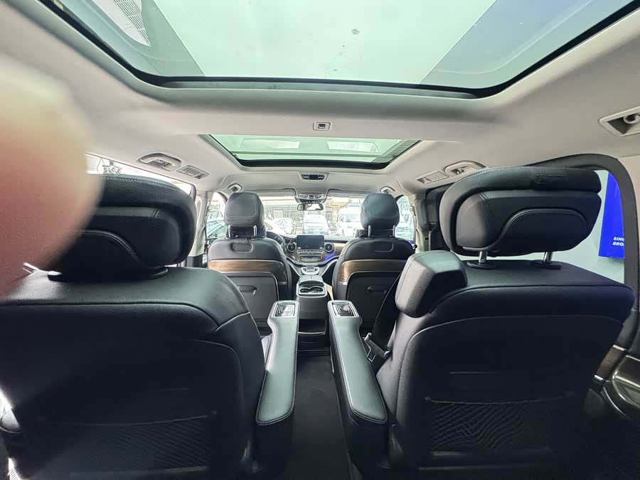 Mercedes-Benz V Class 2022 car image #7