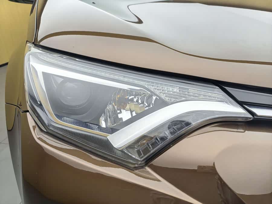 Toyota RAV4 2016 car image #7