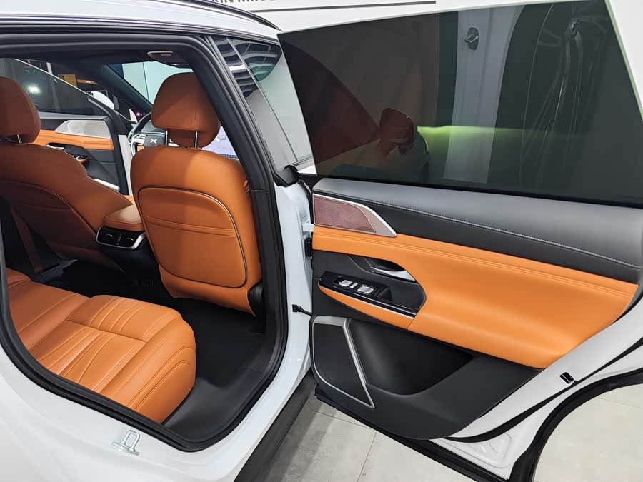 Xpeng G9 2023 immagine di auto #7