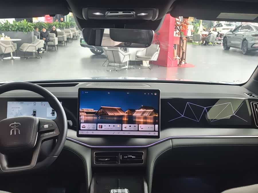 BYD SongL DM-i 2025 #7 BYD SongL DM-i 2025 car image #7