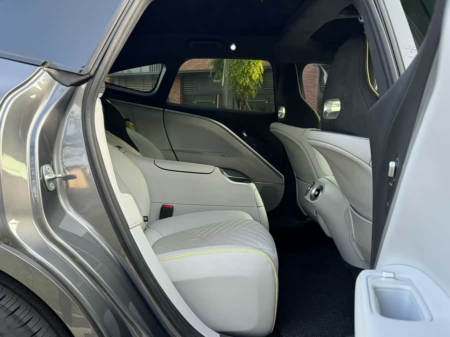 Avatr 11 2023 #7 Avatr 11 2023 car image #7