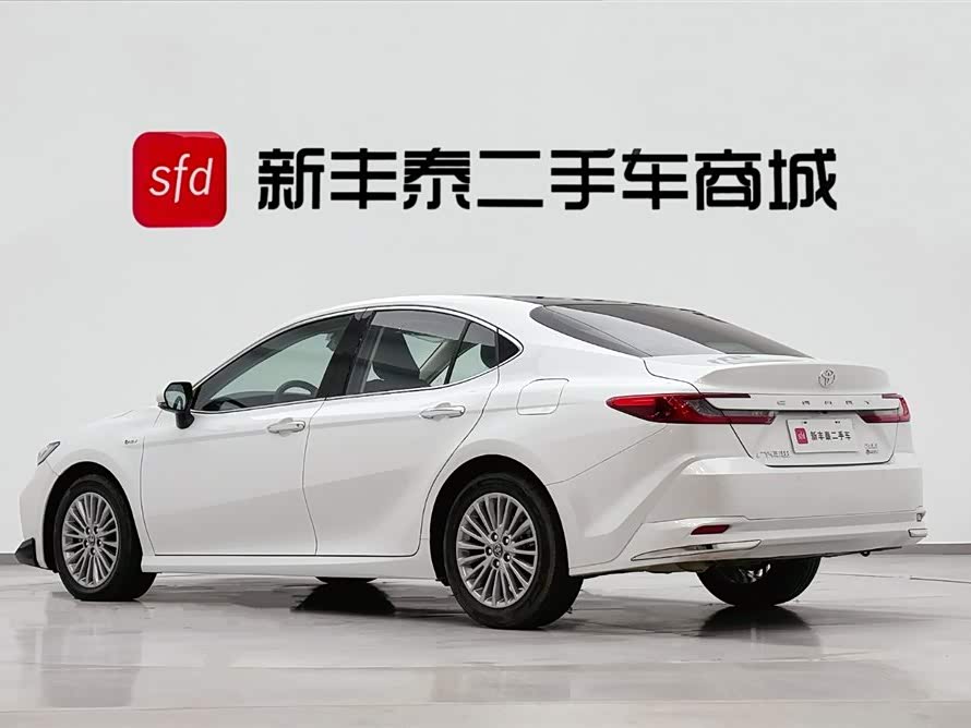 Toyota Camry 2025 صورة سيارة #7