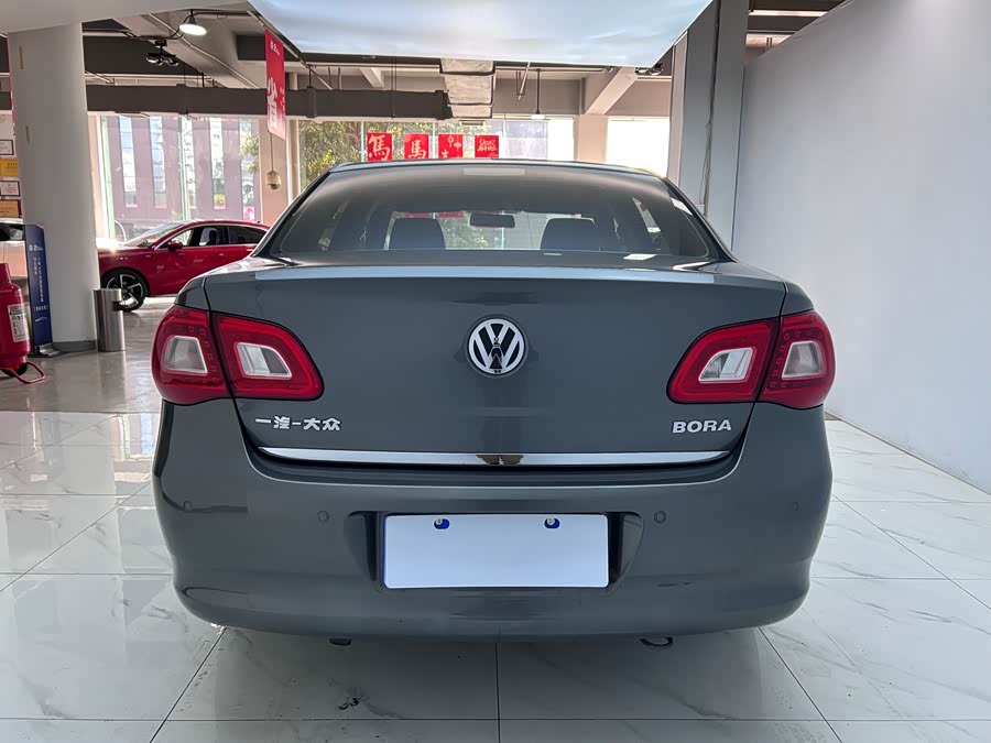 Volkswagen Bora 2012 immagine di auto #7