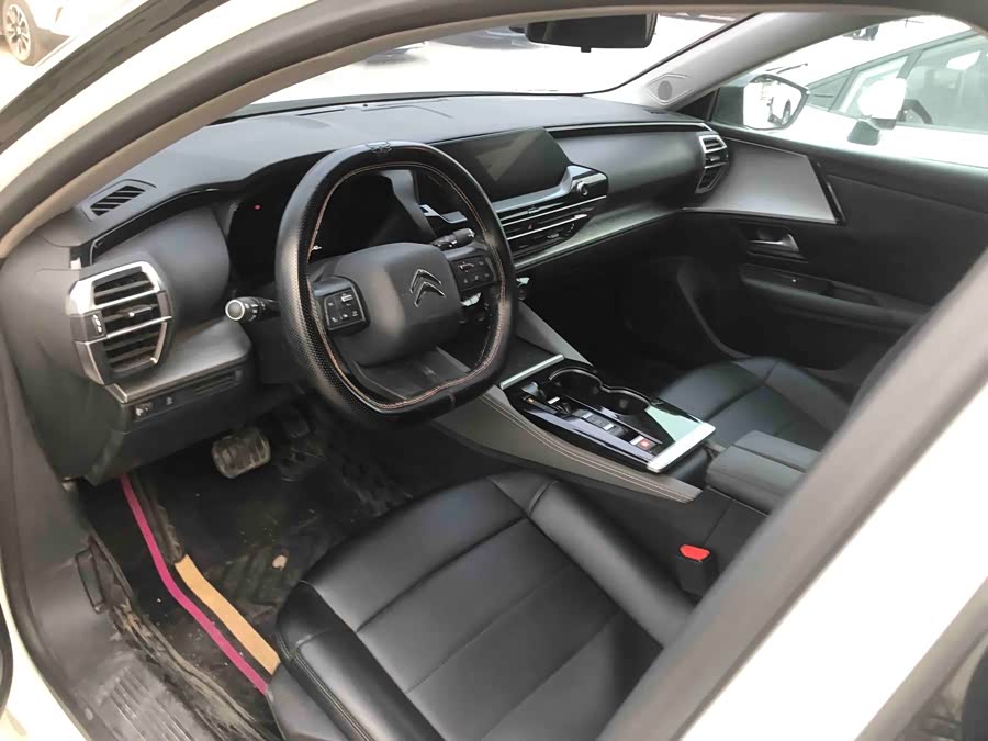 Citroen C5 X 2024 car image #7