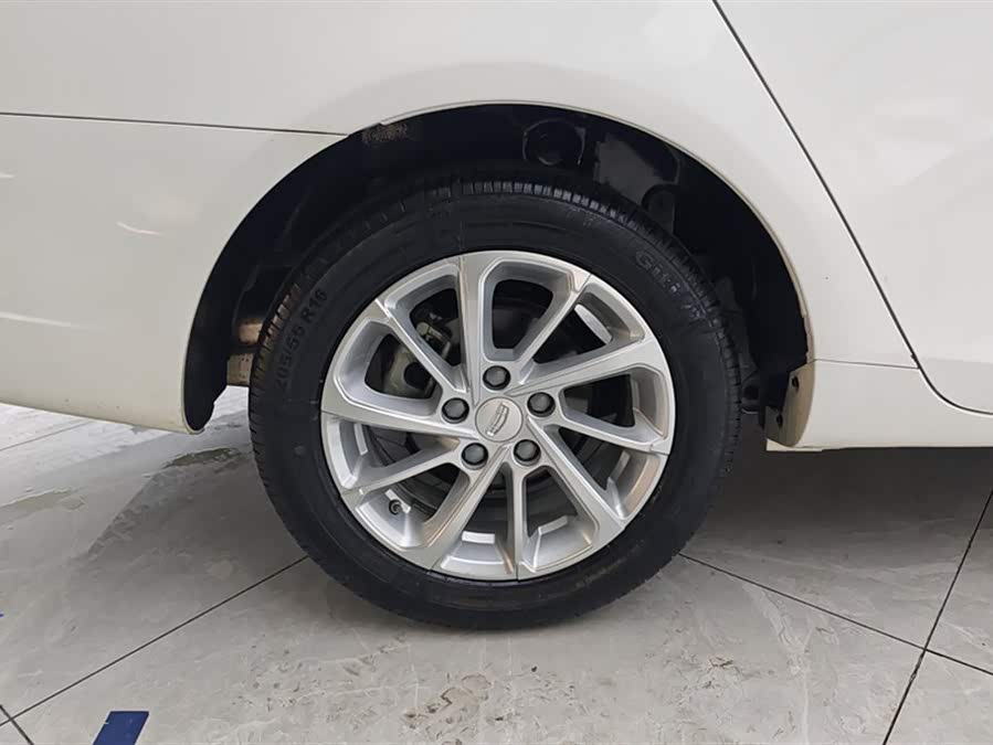 GEELY Emgrand 2021 car image #7