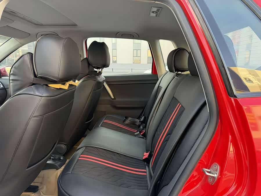 Volkswagen Polo 2010 car image #7