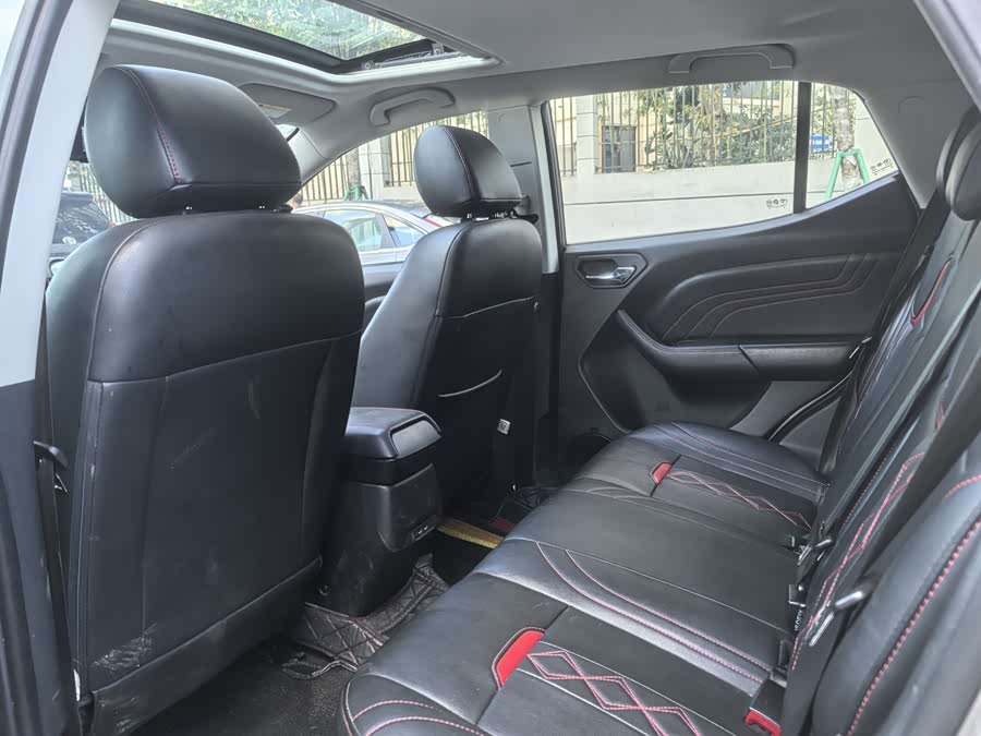 Soueast DX3 2018 car image #7