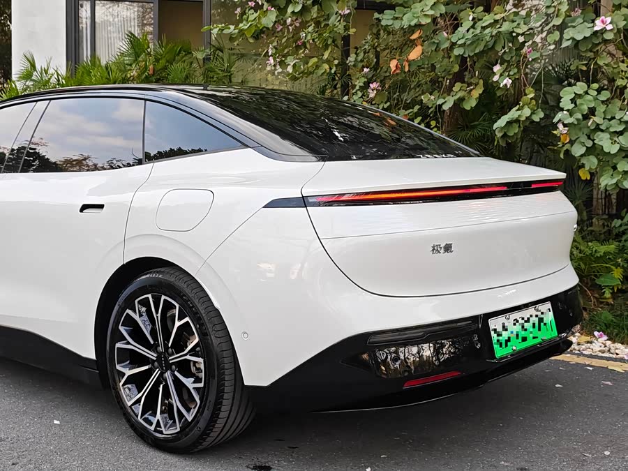 极氪 极氪007 2024 汽车图片 #7