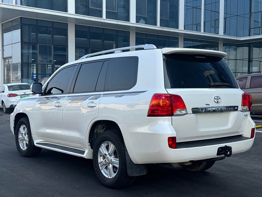 Toyota 2015 car image #7