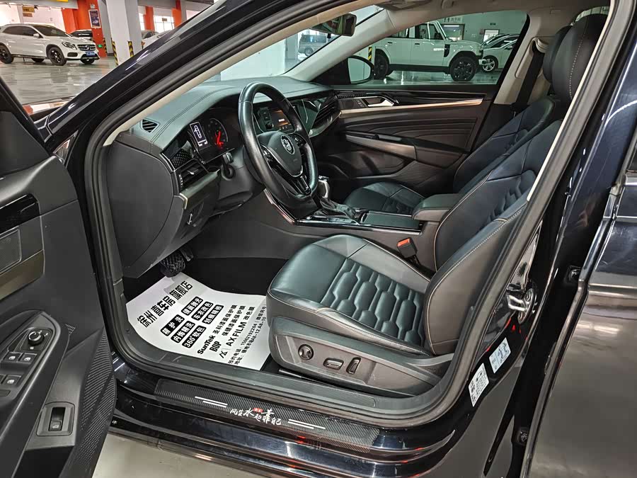 Volkswagen Passat 2019 immagine di auto #7