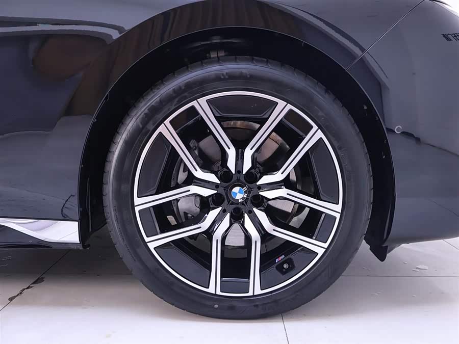 BMW 7 Series 2023 #7 BMW 7 Series 2023 car image #7