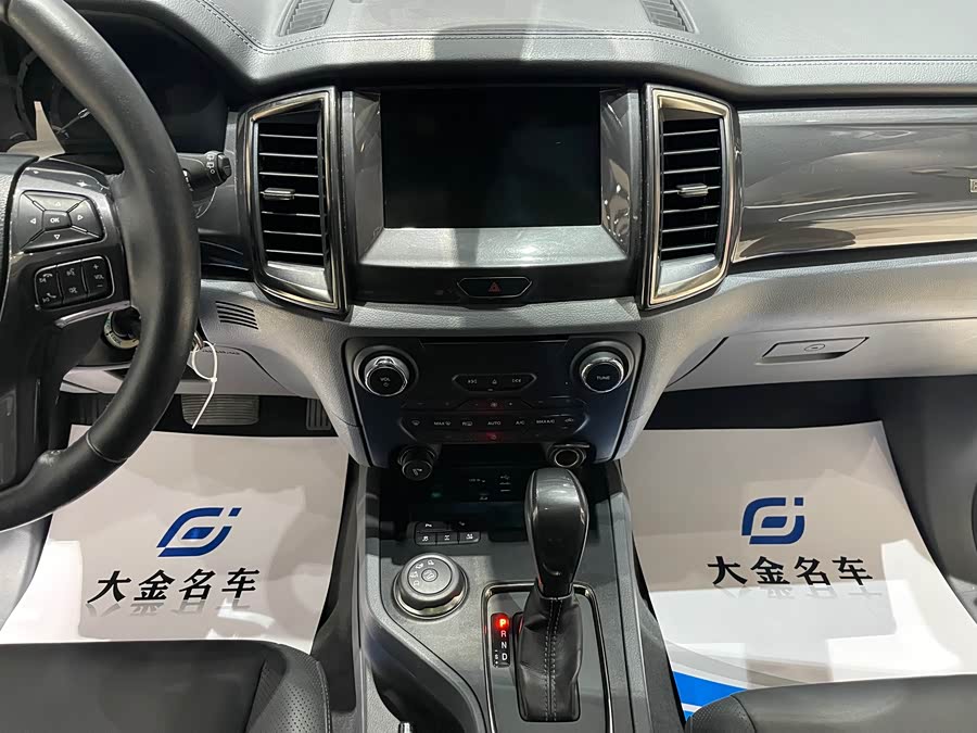 Ford Everest 2016 immagine di auto #7