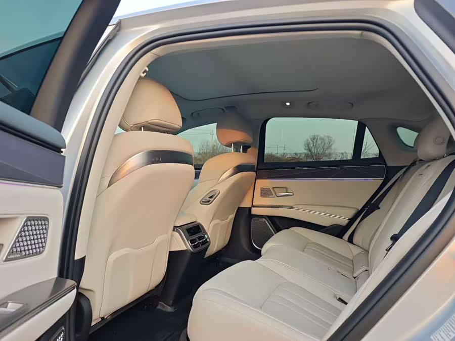 BYD HanL 2025 صورة سيارة #7