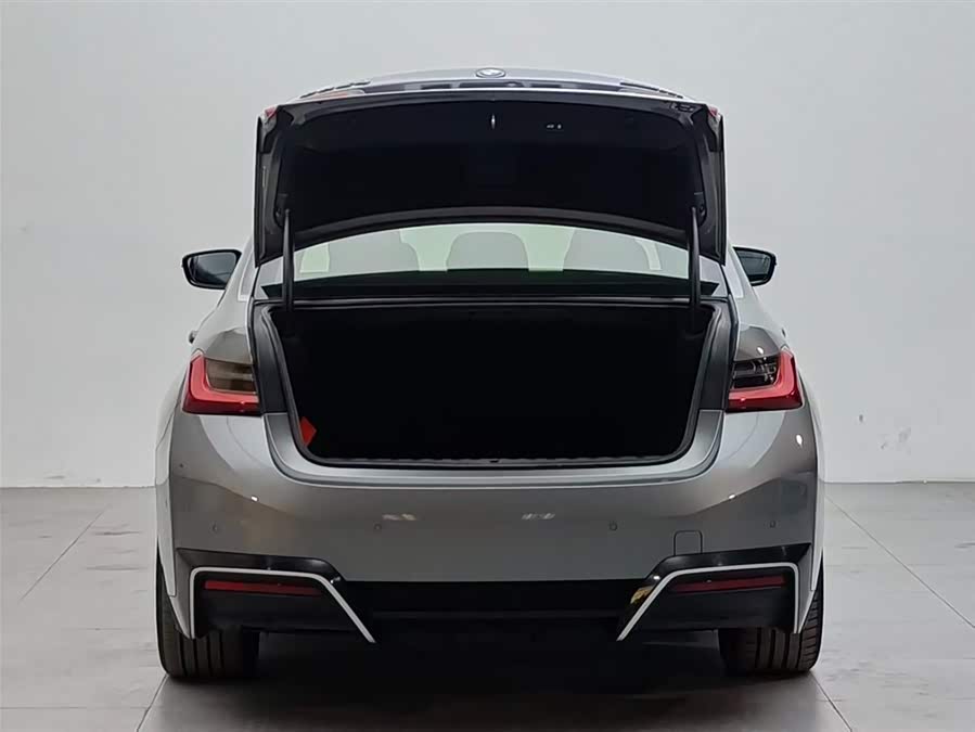 BMW i3 2022 immagine di auto #7