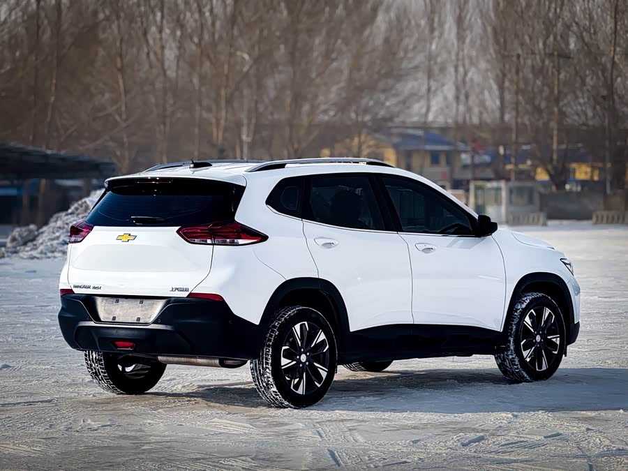 Chevrolet Tracker 2022 imagen de coche #7