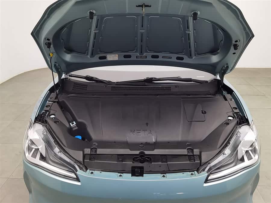 哪吒汽车 哪吒V 2021 汽车图片 #7