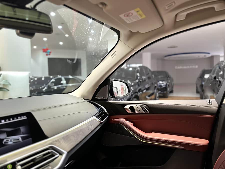 BMW X5 2022 car image #7