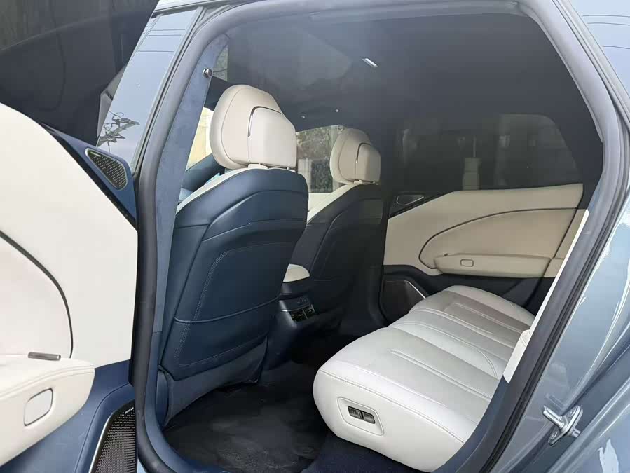 极氪 极氪007 2024 汽车图片 #7