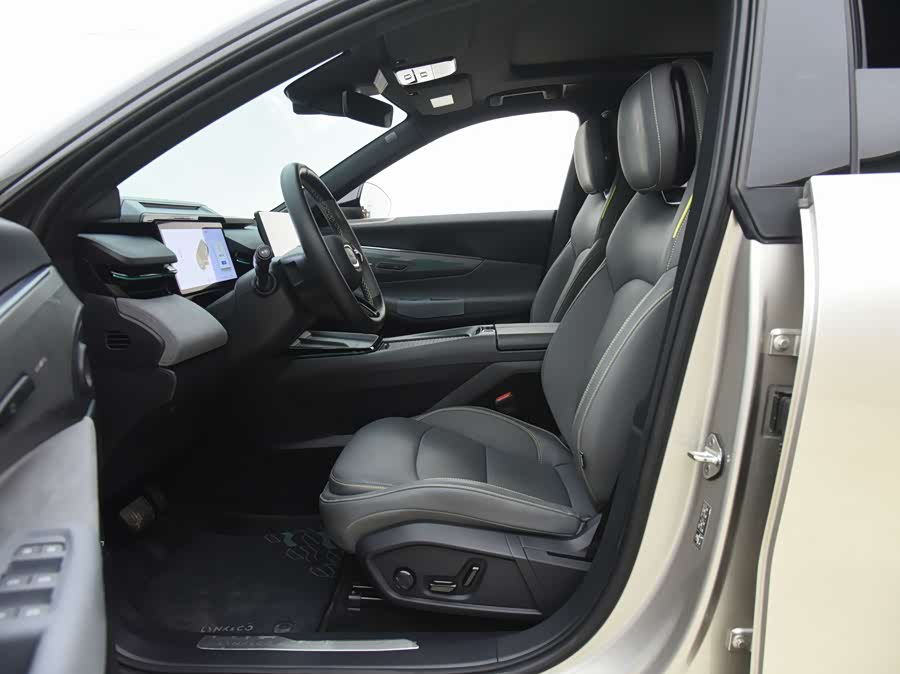 Lynk & Co 08 EM-P 2024 car image #7