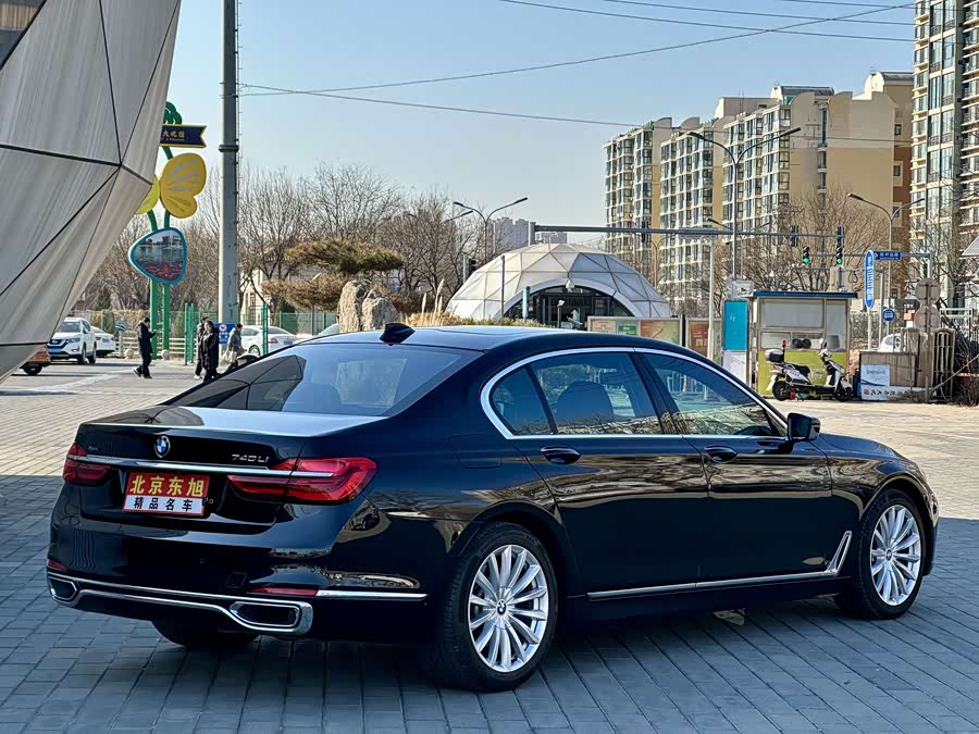 BMW 7 Series 2016 car image #7