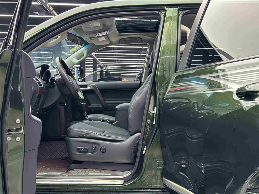 Toyota Land Cruiser Prado 2017 car image #7