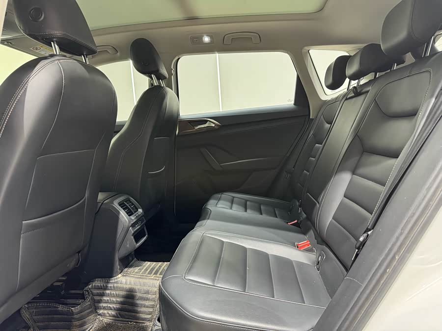 Volkswagen Tharu 2021 immagine di auto #7