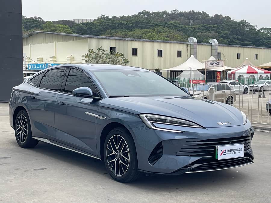 BYD Seal 07 DM-i 2024 immagine di auto #7