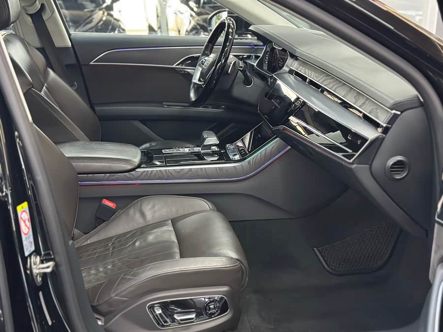 Audi A8 2019 imagem de carro #7