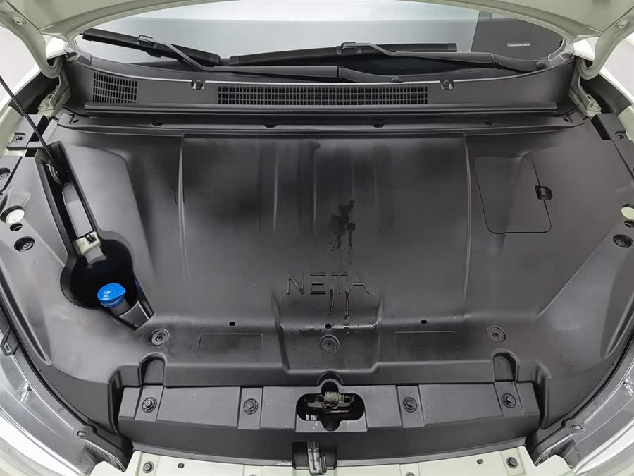 哪吒汽车 哪吒V 2022 汽车图片 #7