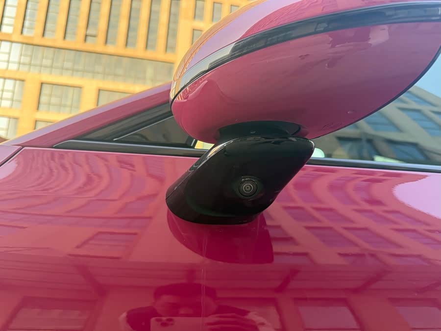 MI SU7 2025 immagine di auto #7