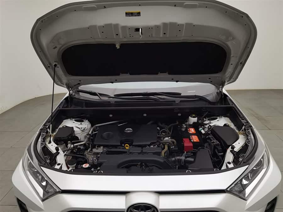 Toyota RAV4 2022 car image #7