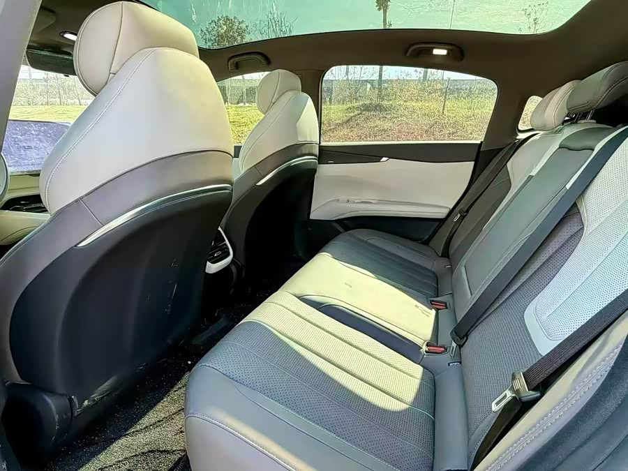 Deepal L07 2024 image de voiture #7