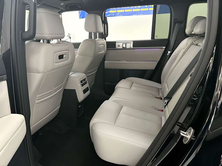 FangChengBao Tiger 7 2025 car image #7