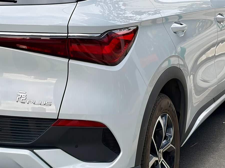 BYD Yuan Plus 2023 immagine di auto #7