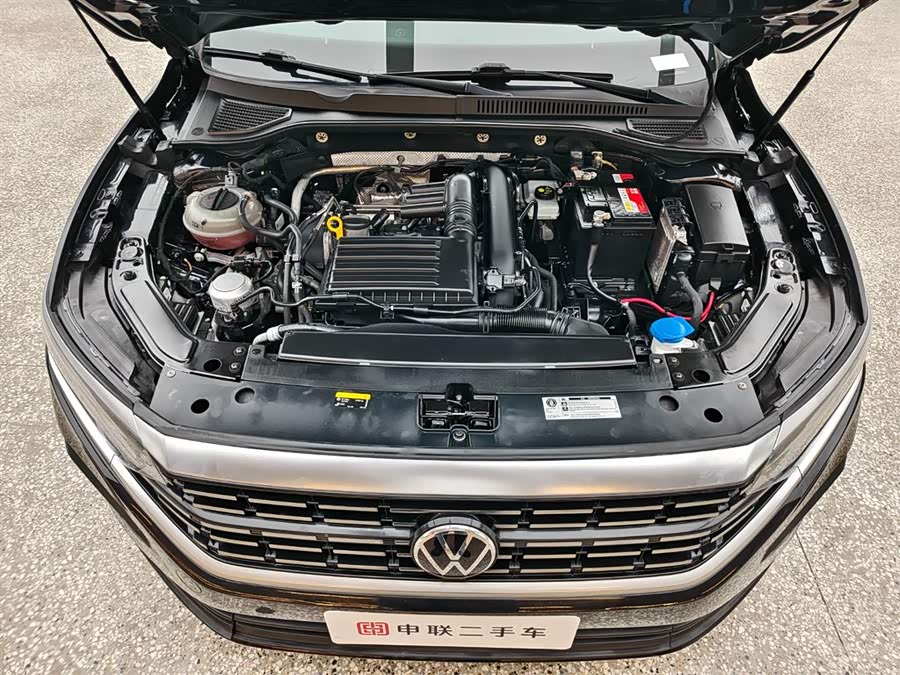 Volkswagen Passat 2023 car image #7